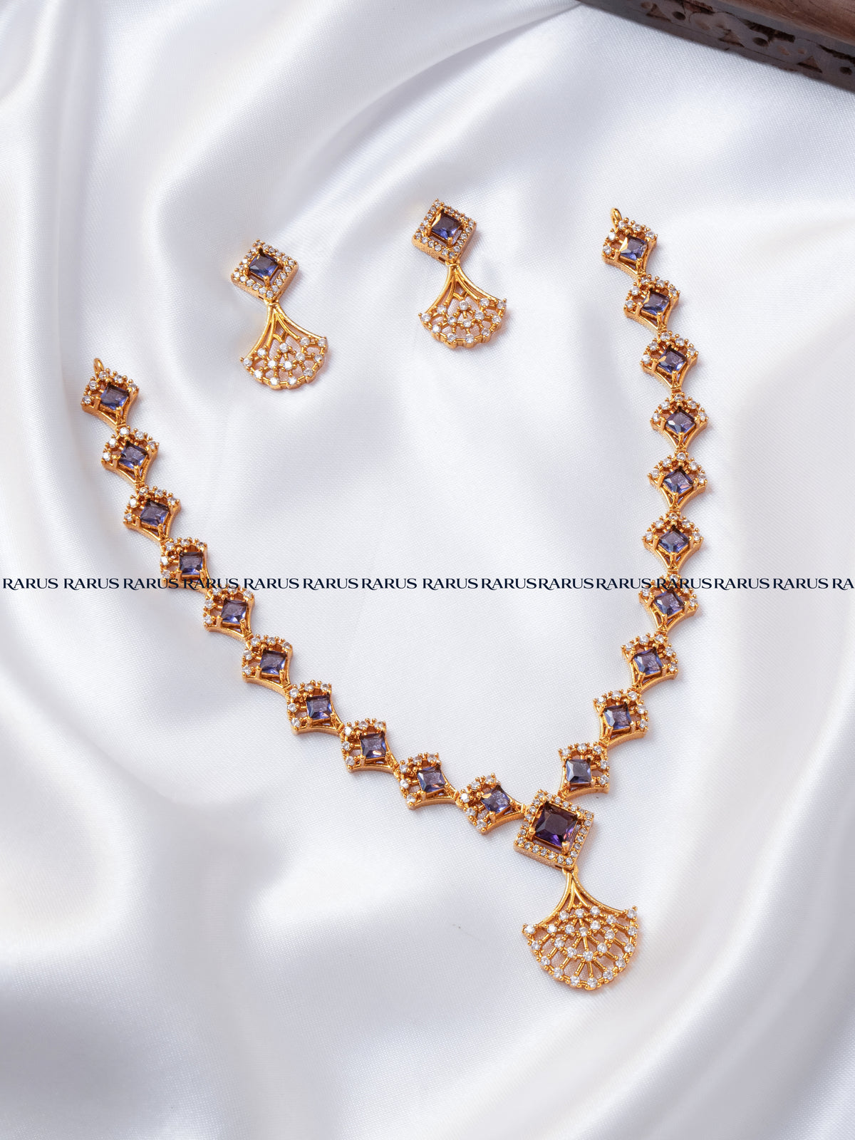 Violet premium stone necklace set with square stones, fan pendant and matching earrings, antique gold, RARUS Jewels